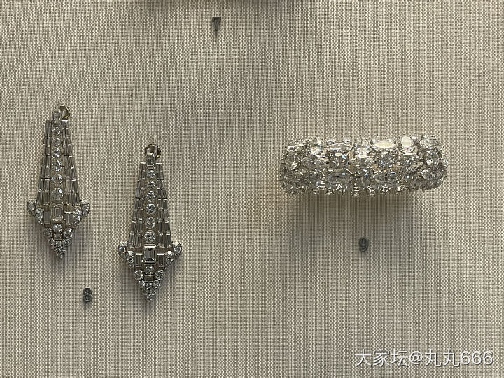 博物馆里的珠宝与古金币_博物馆钻石金