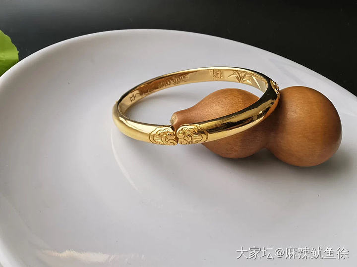 成峰家打镯子，姐妹们推荐哪款？_手镯金匠人