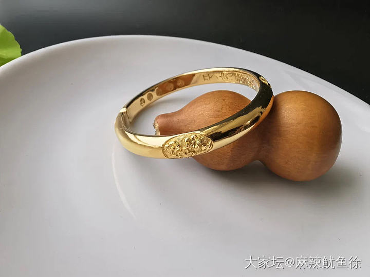 成峰家打镯子，姐妹们推荐哪款？_手镯金匠人