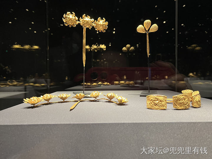 参观了金器展 真是坐着都开心_展会博物馆金