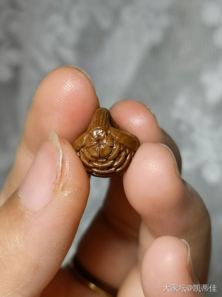 编织篮[阴险][阴险]

嗯！姐姐送我的当然要留下来咯[阴险]
​
​_文玩
