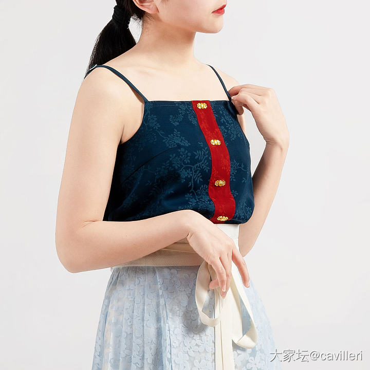 选择困难症，坛友们麻烦帮看下哪一套更好看_穿搭