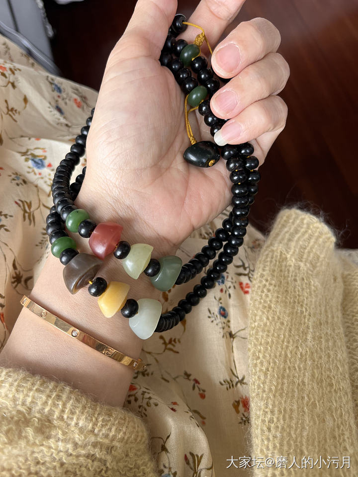 不是凡尔赛，从来不戴戒指的原因是真心觉得自己的手巨丑，肉少关节大骨头硬_和田玉金