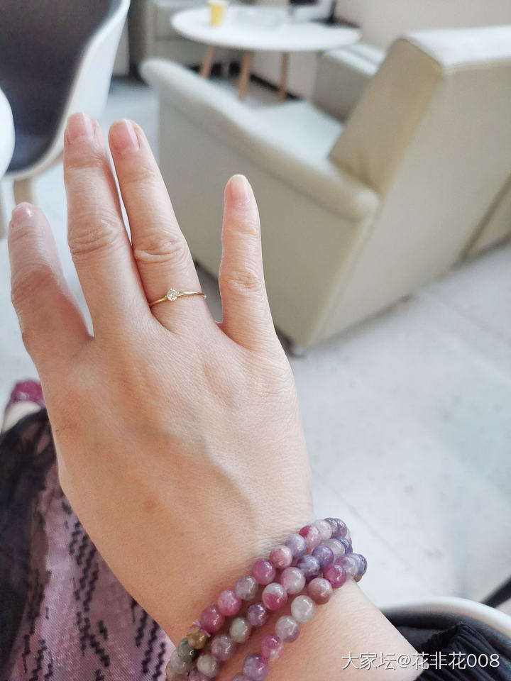 不用你们突击检查，我自己先招了hhh，上班一直不敢一起叠戴，因为我不配_金