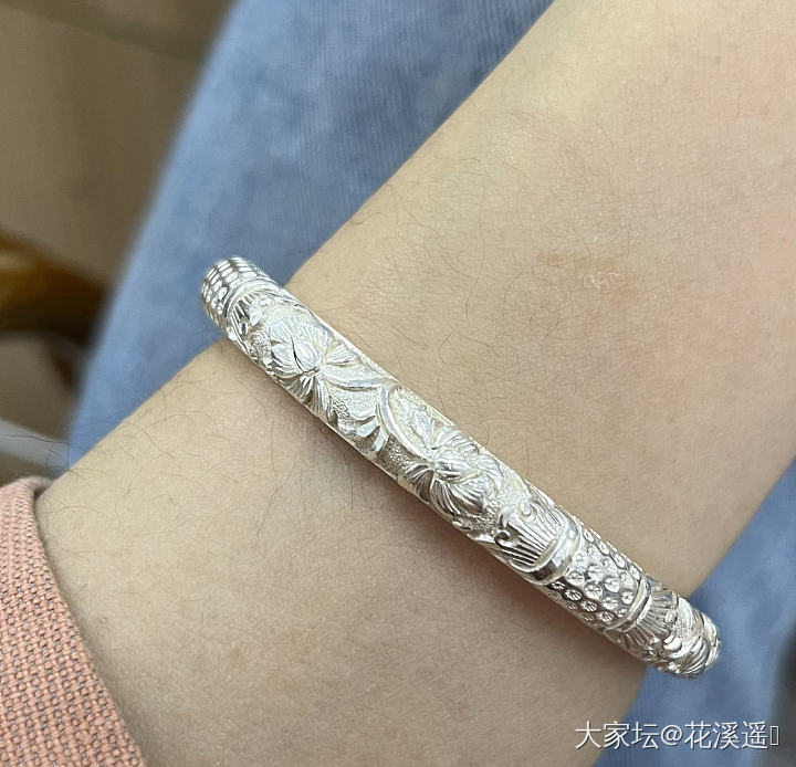 今天的左手戴什么？_碧玺银