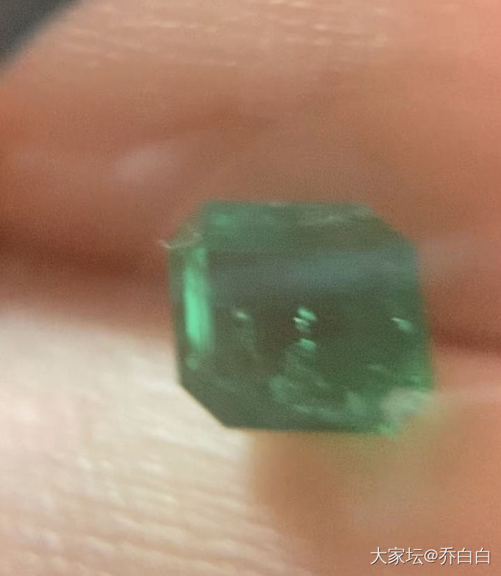 祖母绿裸石请大家帮忙掌掌眼_祖母绿