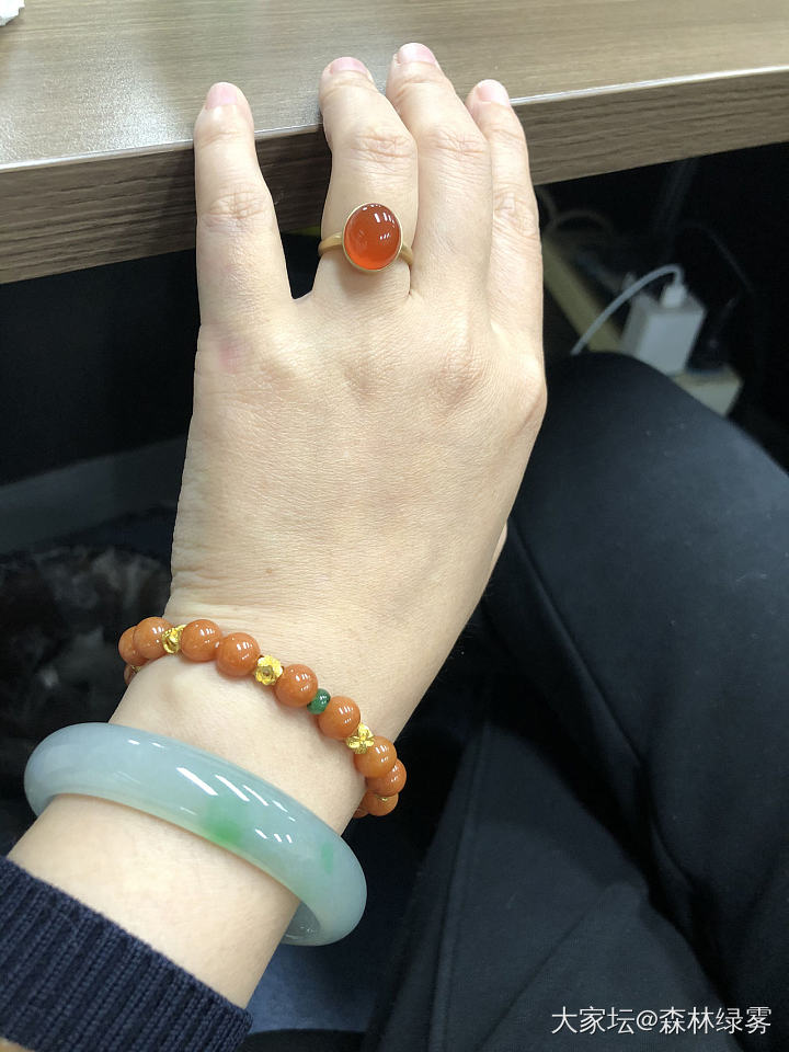 看看大家今天的左手_手链珠串翡翠