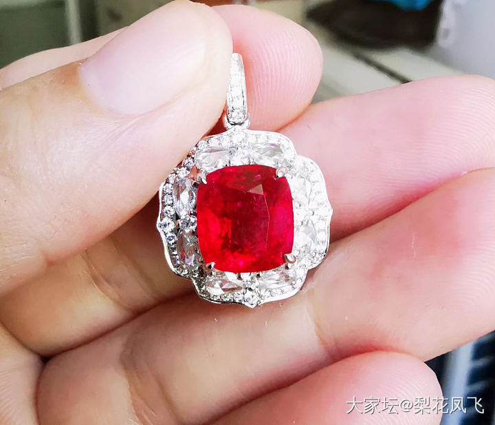 唯二的两颗_尖晶石