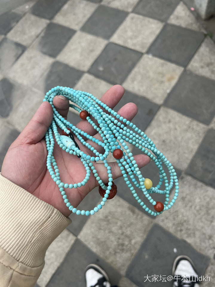 既然追求刺激那就贯彻到底，忽略我的jio毛。带了两条jio链。_脚饰琥珀蜜蜡