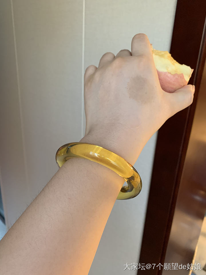 缅甸琥珀 珠宝质感 还得靠金蓝呀_琥珀蜜蜡