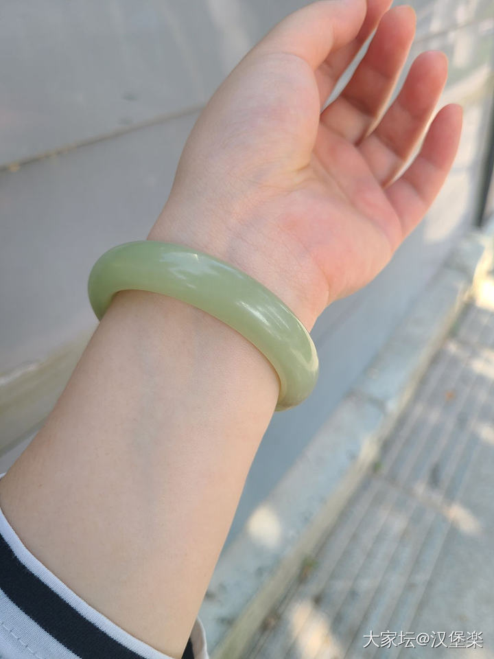 好像绿豆沙_手镯和田玉