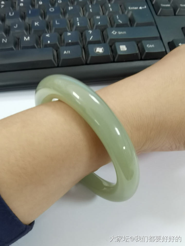 好像绿豆沙_手镯和田玉