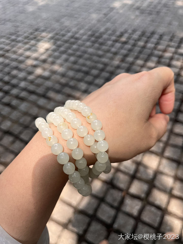 出来冒个泡🤭_珠串和田玉