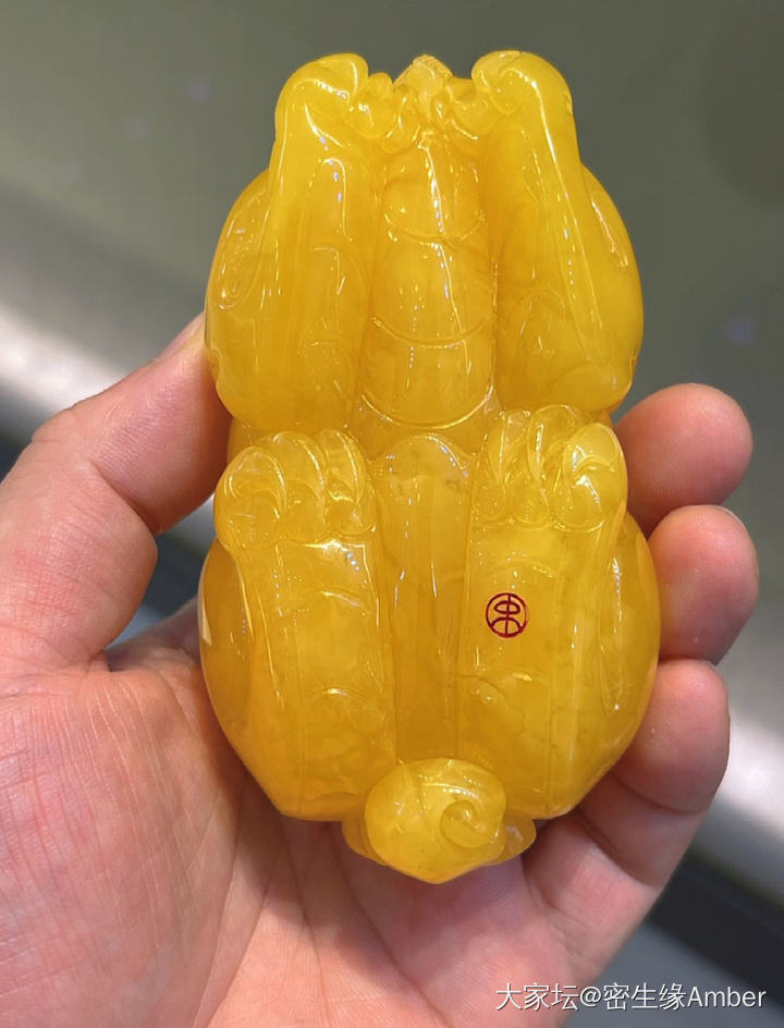 市场上最大的焦皮料貔貅_琥珀蜜蜡