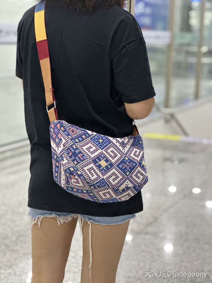 有喜欢买布包的姐妹吗，都买什么牌子的呢？_包包