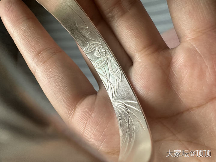 十一个月的等待_手镯银
