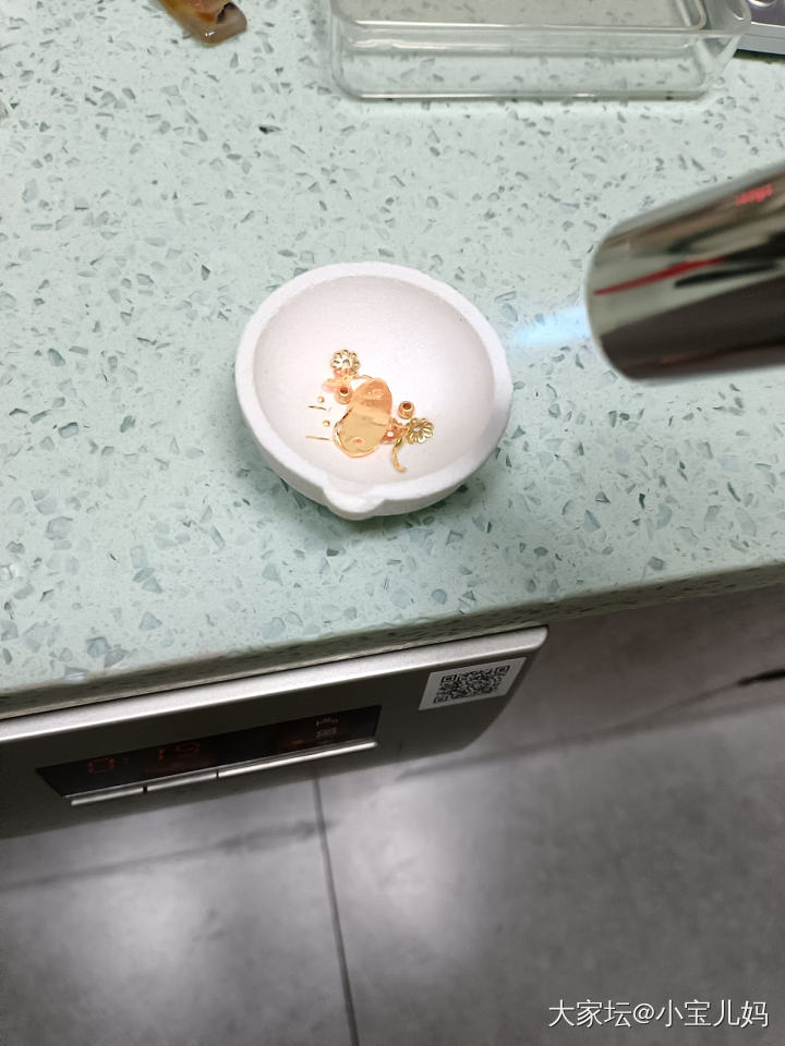 我不觉得靠手艺吃饭很丢人_金工