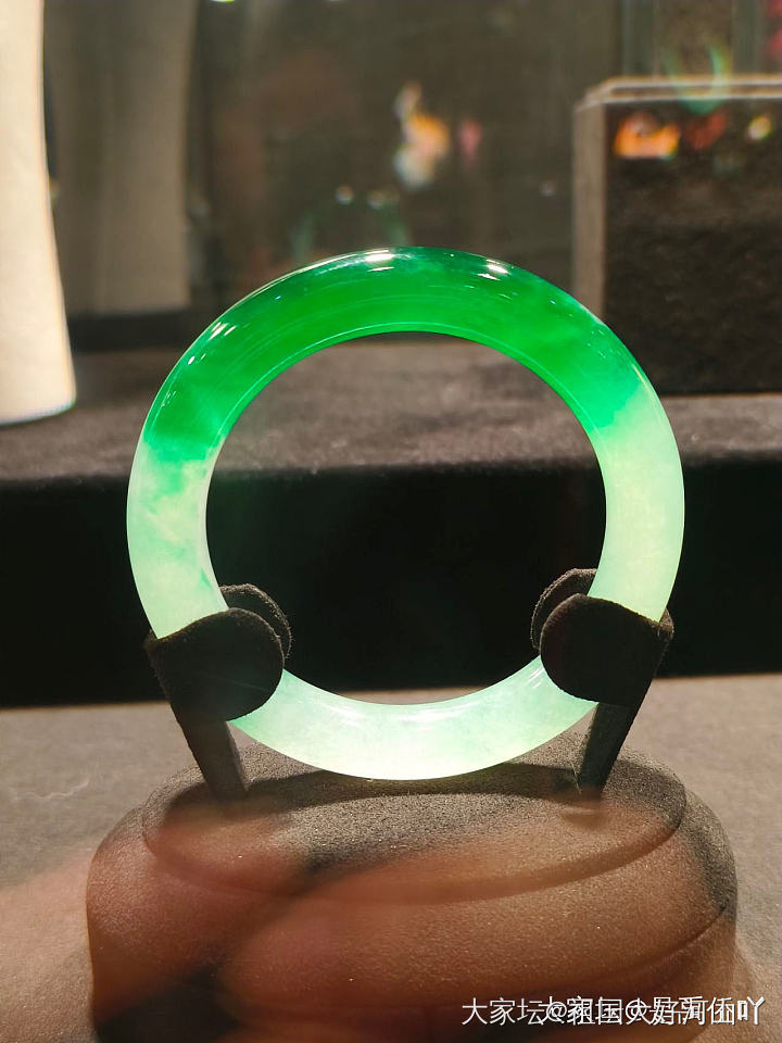 快帮我看看，超想买的，翡翠珠链_珠串翡翠