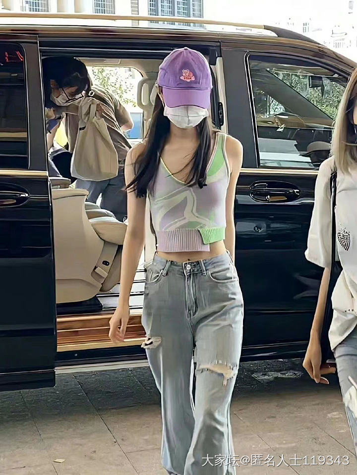 搞不懂现在服装在搞什么身材焦虑_穿搭