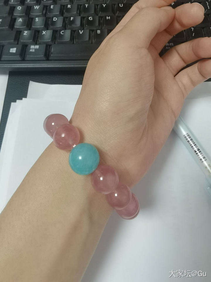 秀秀你们卡16或卡18手串上手照吧_珠串和田玉