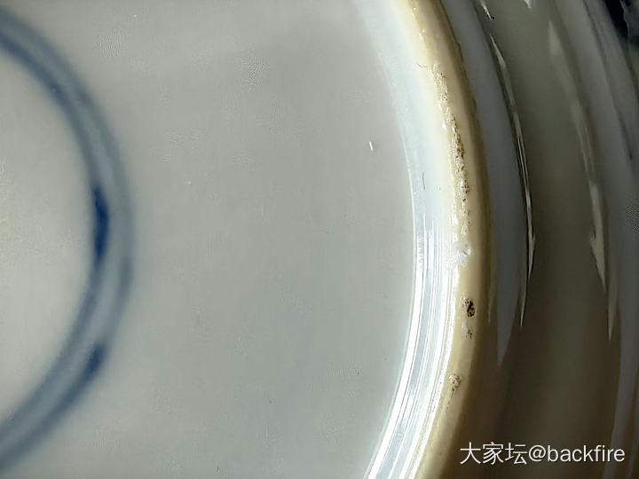 两个版本的三娘教子，你能区分出年代吗_陶瓷