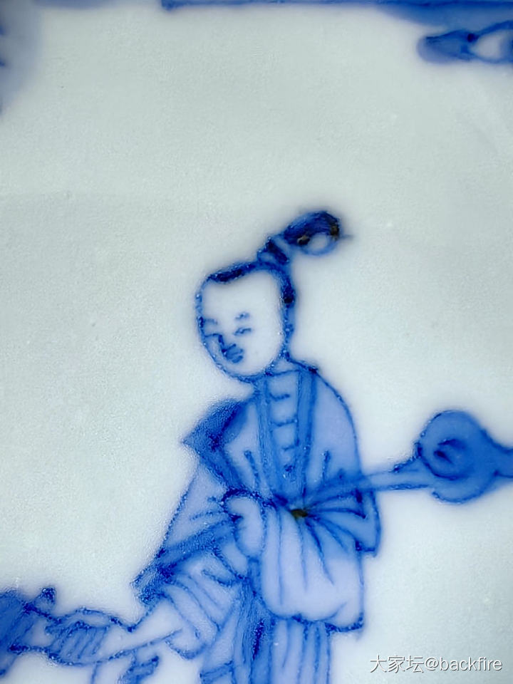 两个版本的三娘教子，你能区分出年代吗_陶瓷
