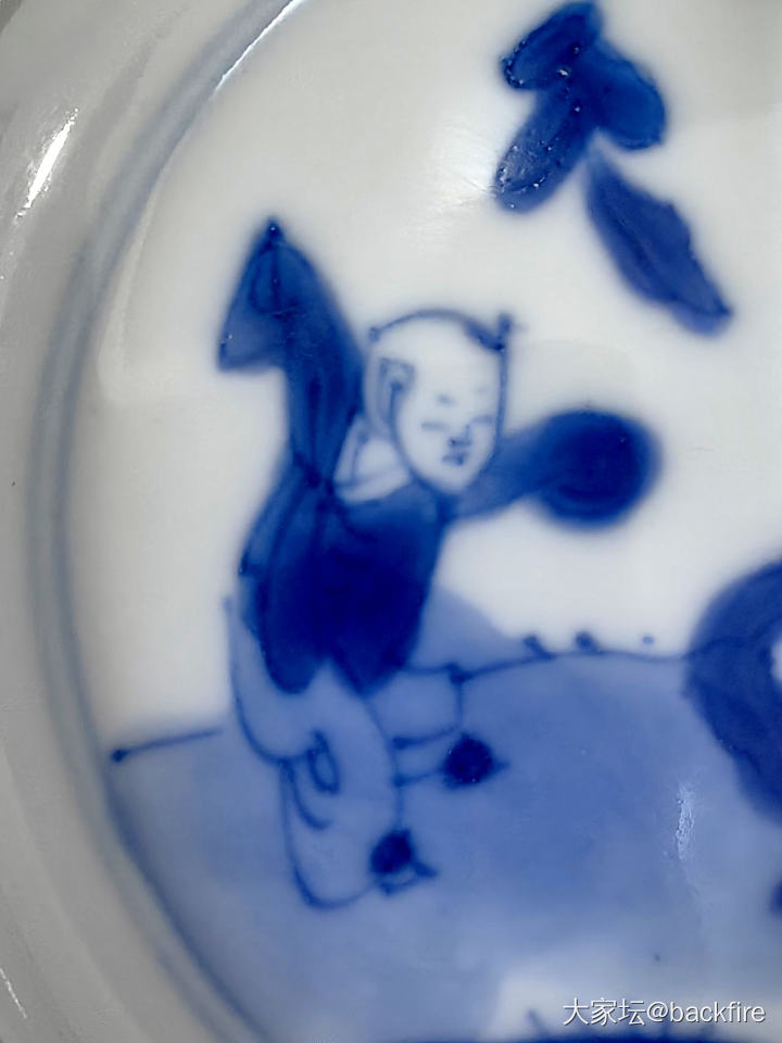 两个版本的三娘教子，你能区分出年代吗_陶瓷