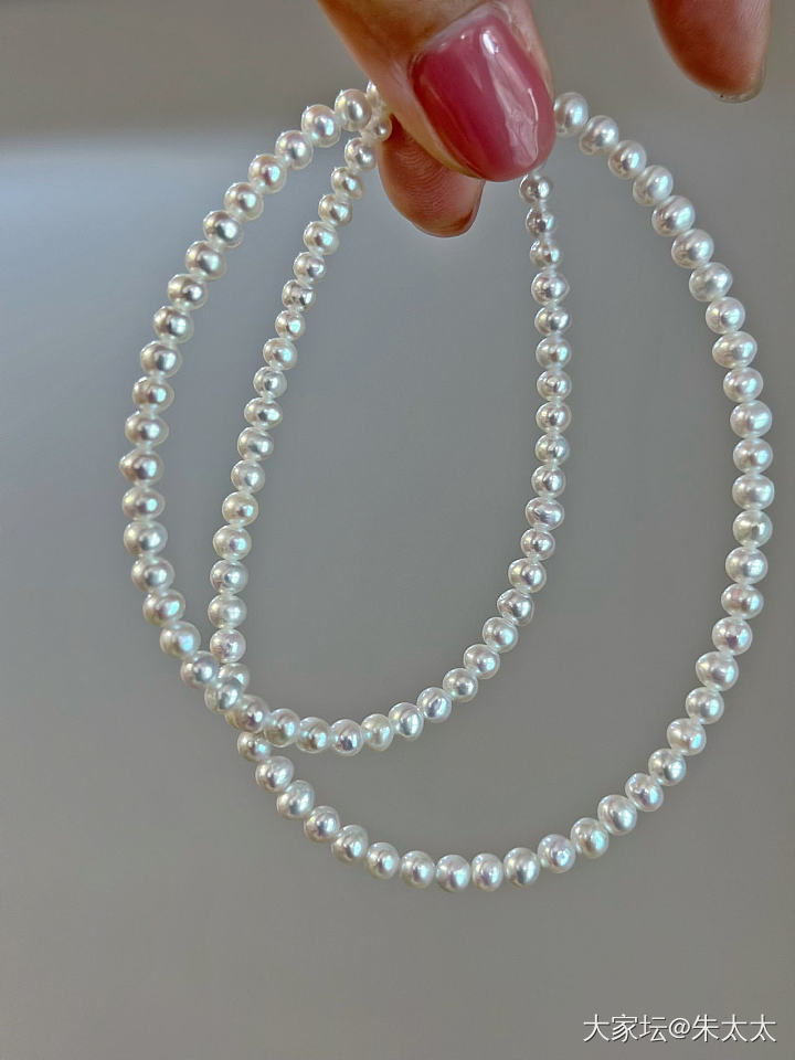省钱攻略 ：珍珠项链+链条项链可以搭出花来_搭配珍珠