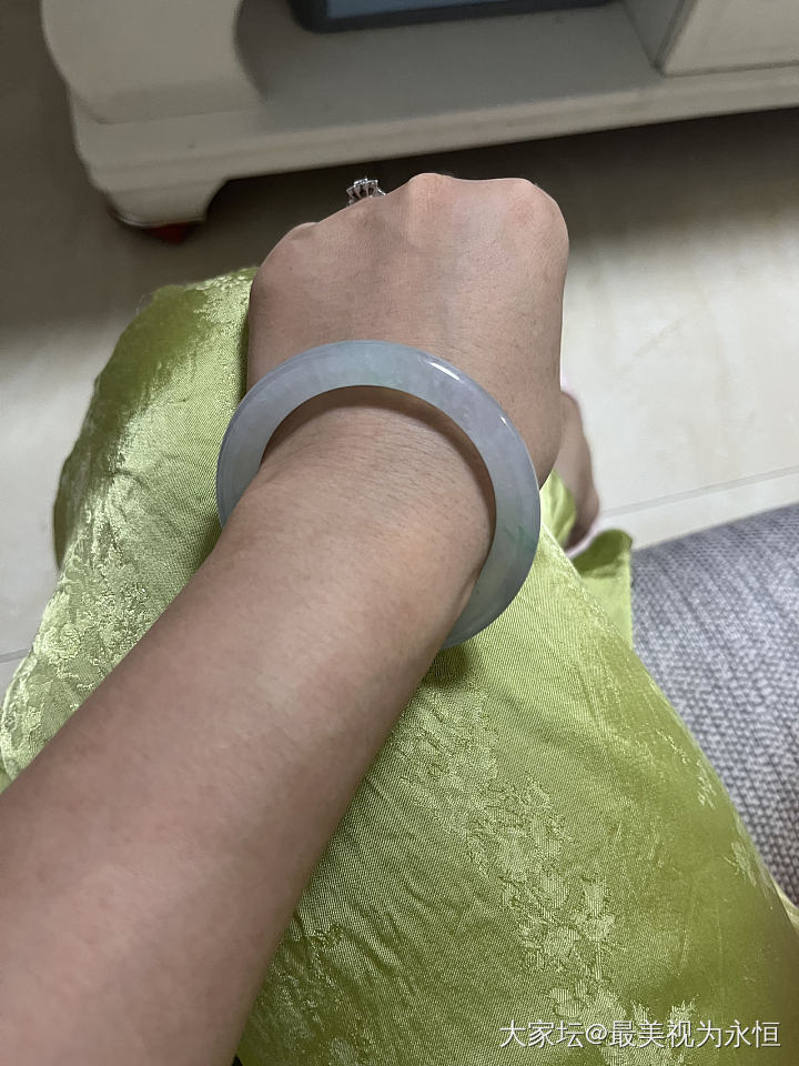 想看看姐妹们的镯子_翡翠