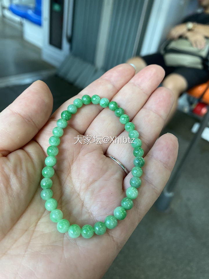 不逛街就不花钱，逛了多少会买点小东西_珠串翡翠
