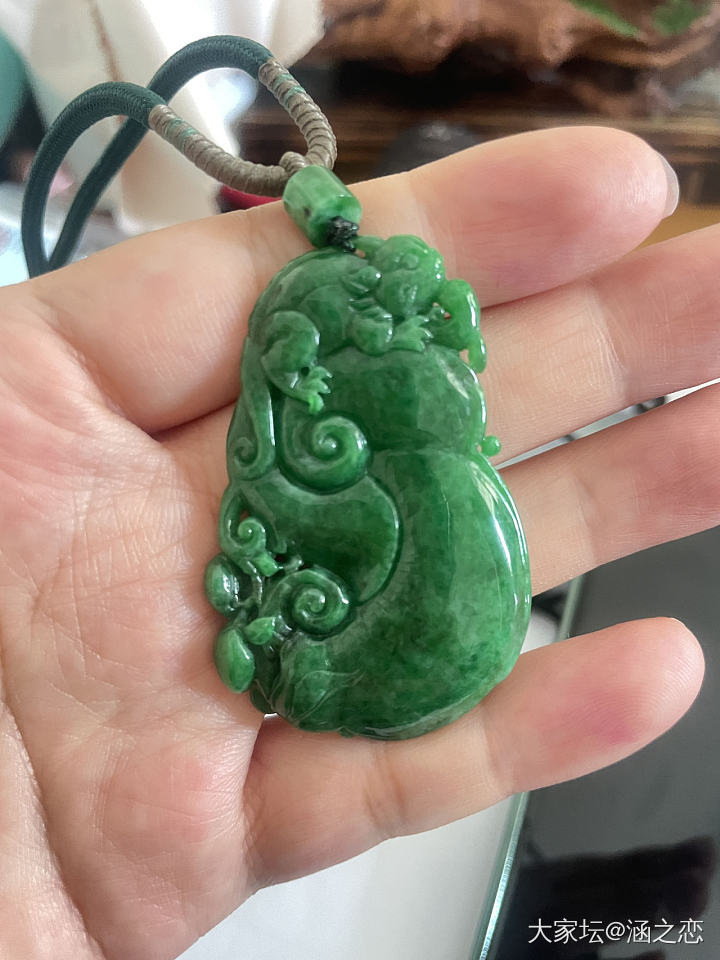 鉴赏期，翡翠绿如意，值不值得留，帮我看一下！_翡翠