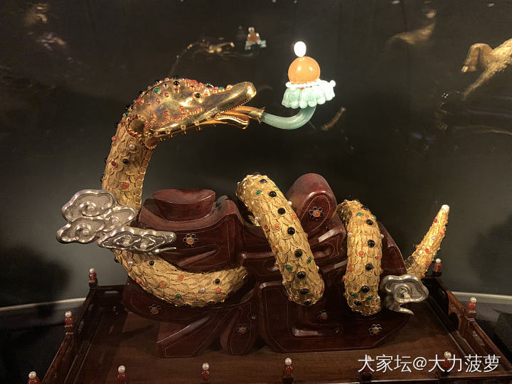飘过深圳珠宝博物馆💎_博物馆翡翠