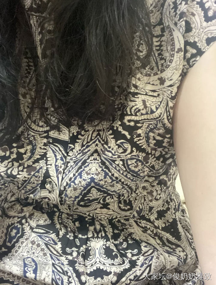 晒一下今年夏天穿次数比较多的真丝连衣裙_穿搭
