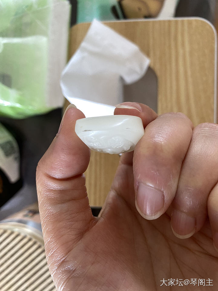 起性跟雕刻的弧线有关系吗，料子松铁定容易起不？强迫症总算去修复好了。_和田玉
