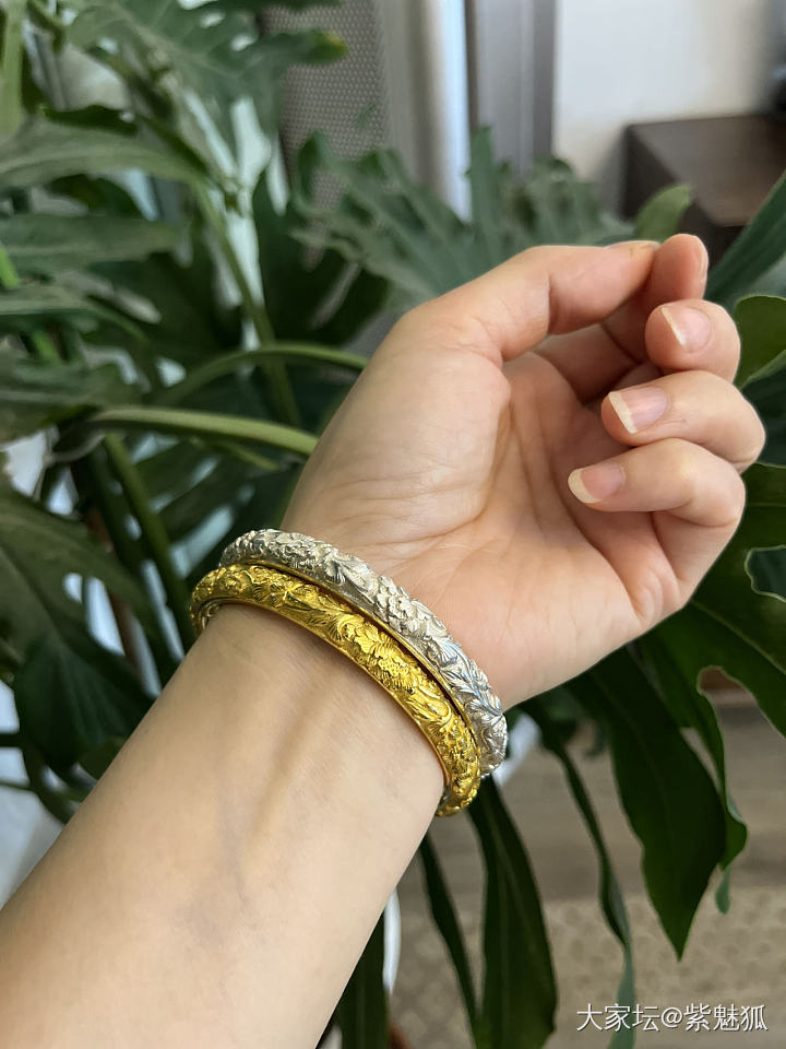 黄与白😍😍😍_手镯银金