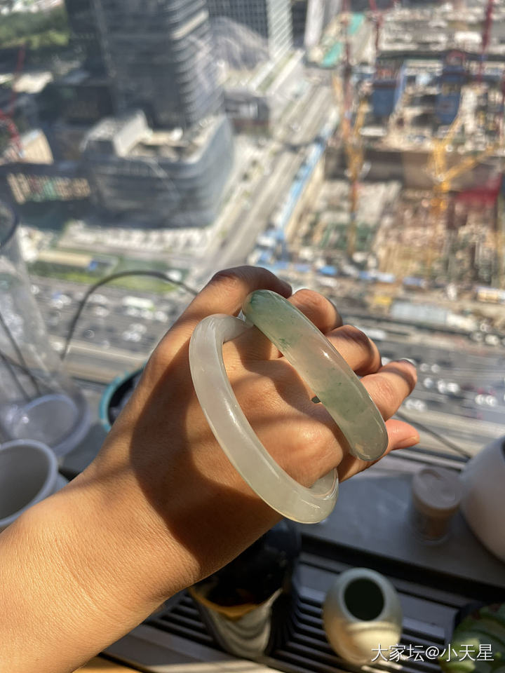翡翠VS 独龙玉 VS 草莓晶_草莓晶玉石翡翠