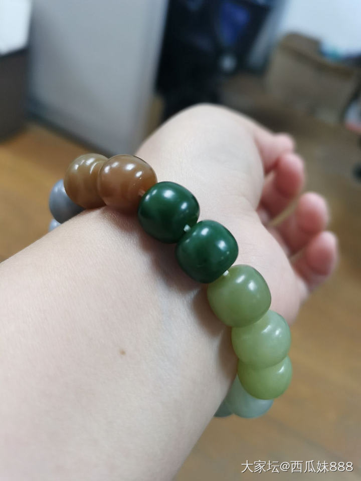 入秋了戴个多宝串_多宝珠串和田玉