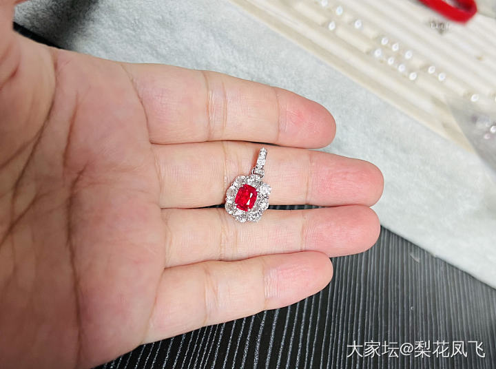 说说用培育钻的感受_彩色宝石