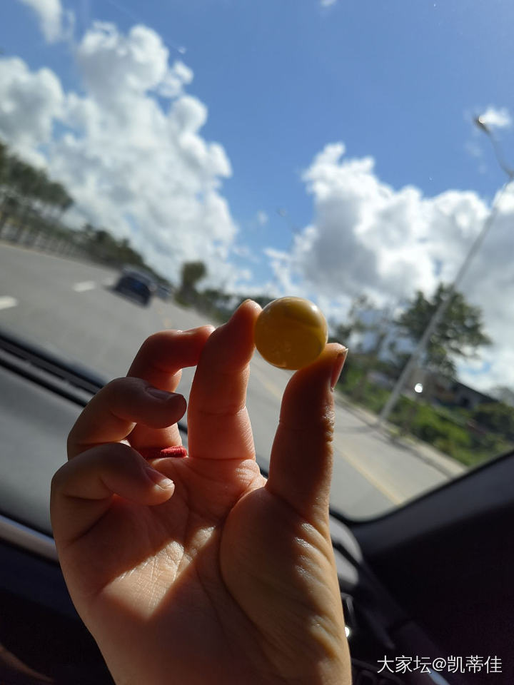 见钱眼开哈哈！

可惜他不再属于我了_蜜蜡