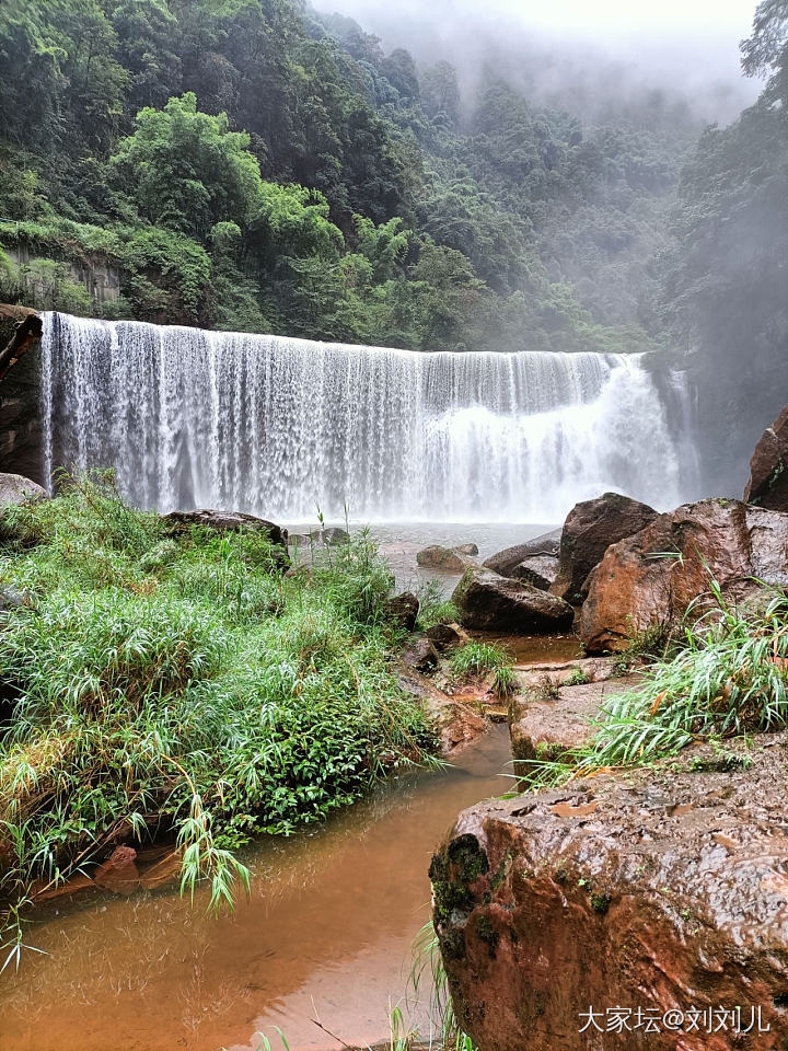 阴雨天游景区_旅游