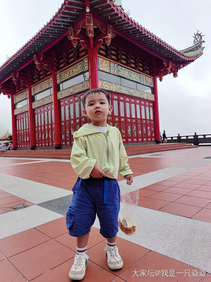 前天儿子在商场丢了三分钟，那时心里想过N种可能。_育教亲子