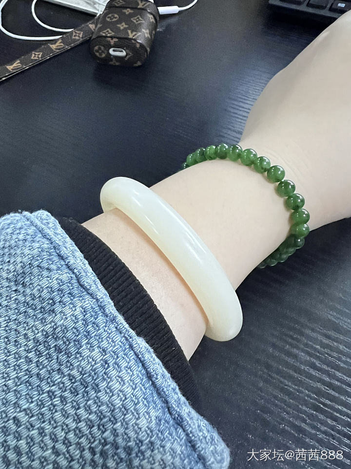 小价位的和田玉手镯_碧玉和田玉