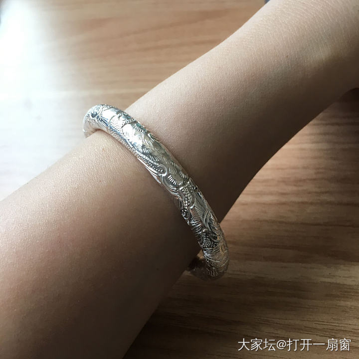 圆条雕花银镯好看的有哪些？_银