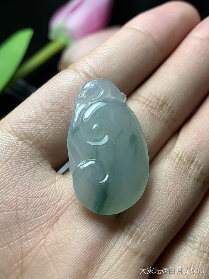翡翠飘花糯唧唧的小如意_翡翠