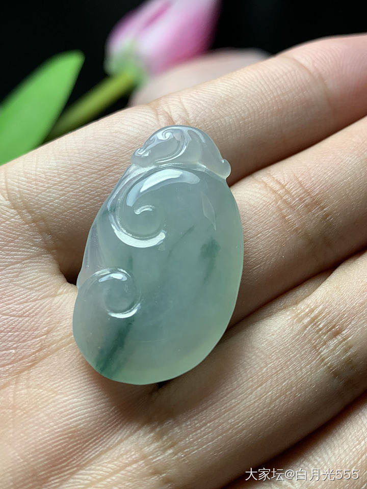翡翠飘花糯唧唧的小如意_翡翠