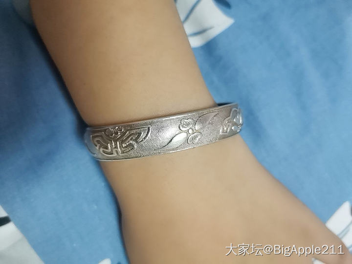 一些氧化痕迹_银