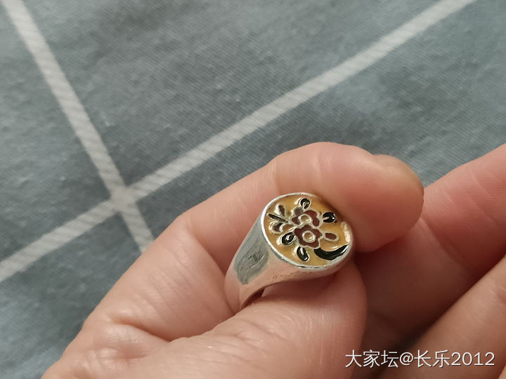 瞬间洗白_戒指银