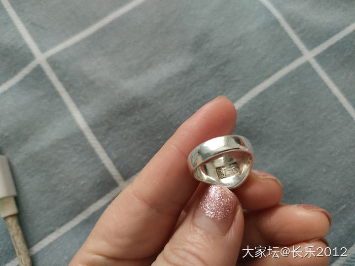 瞬间洗白_戒指银