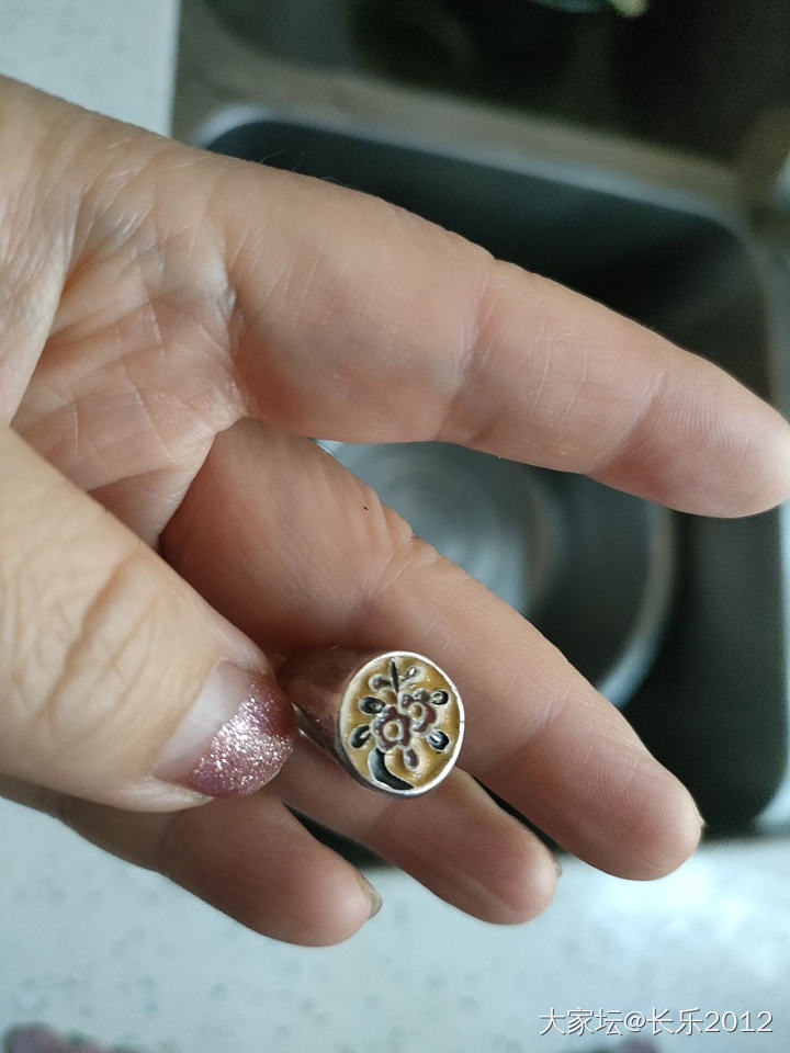 瞬间洗白_戒指银