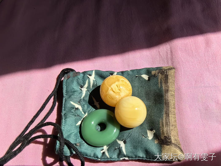 阳光是最美的滤镜_碧玉琥珀蜜蜡